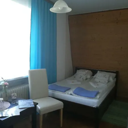 Przystan Nad Potokiem Bed & Breakfast 3*